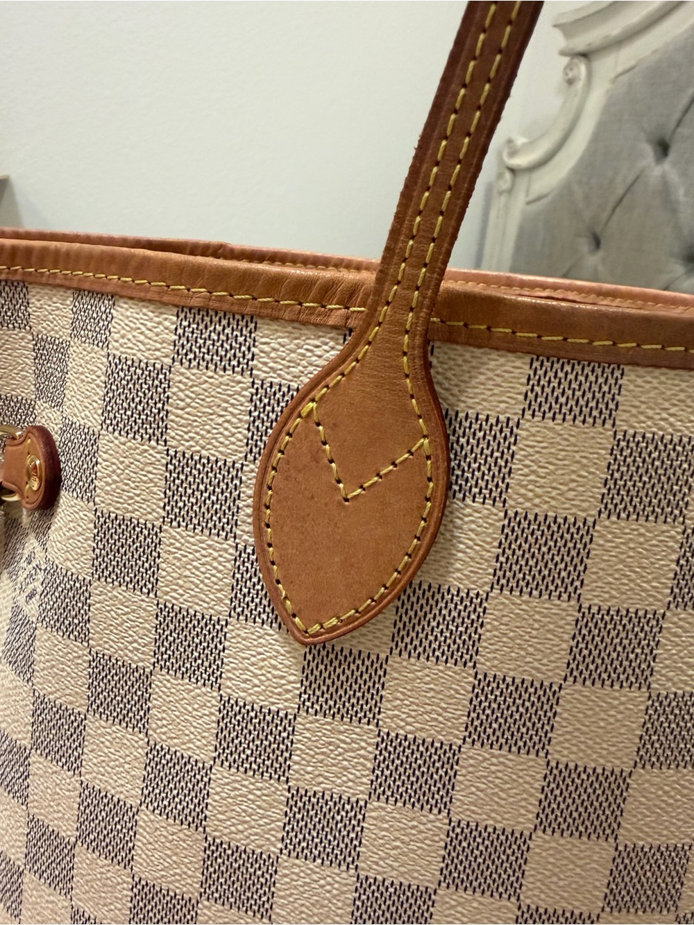 Louis Vuitton Damier Azur Canvas Neverfull MM Tote in Beige with Pink Interior - Picture 3 of 17